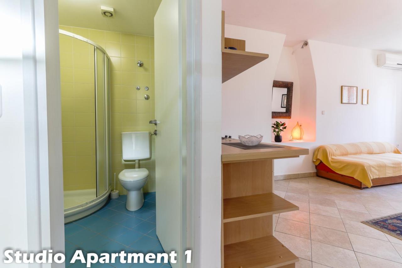 Art Apartments Vrsar Bagian luar foto