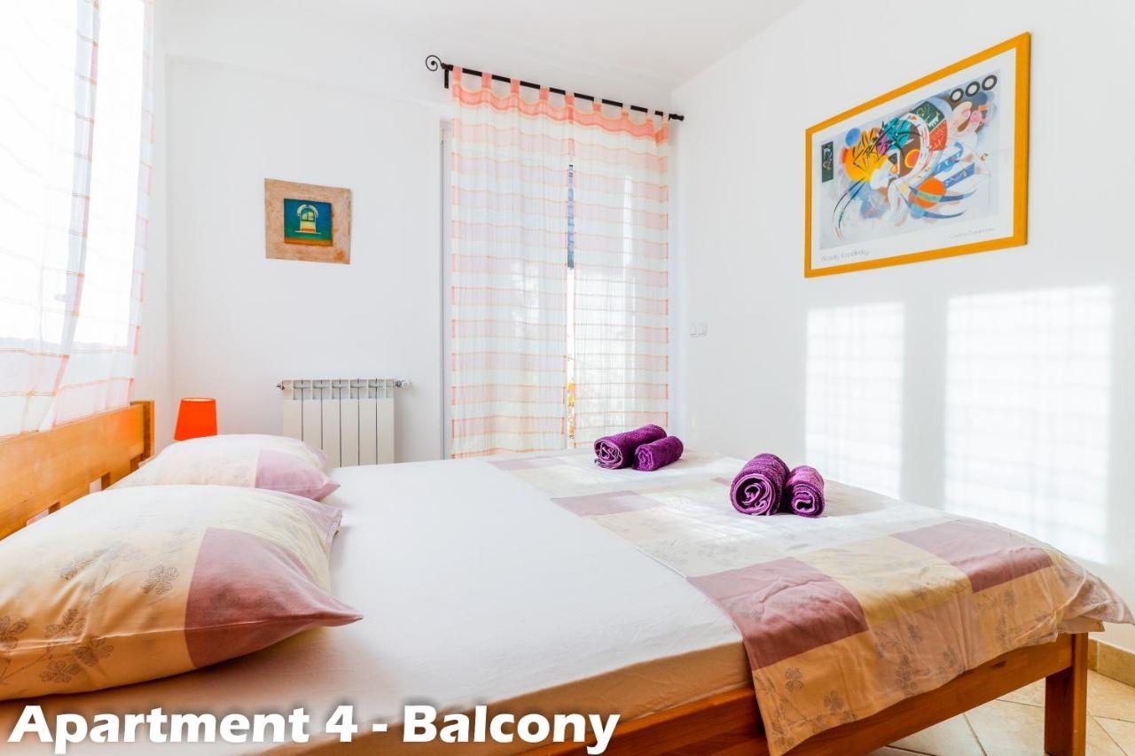 Art Apartments Vrsar Bagian luar foto